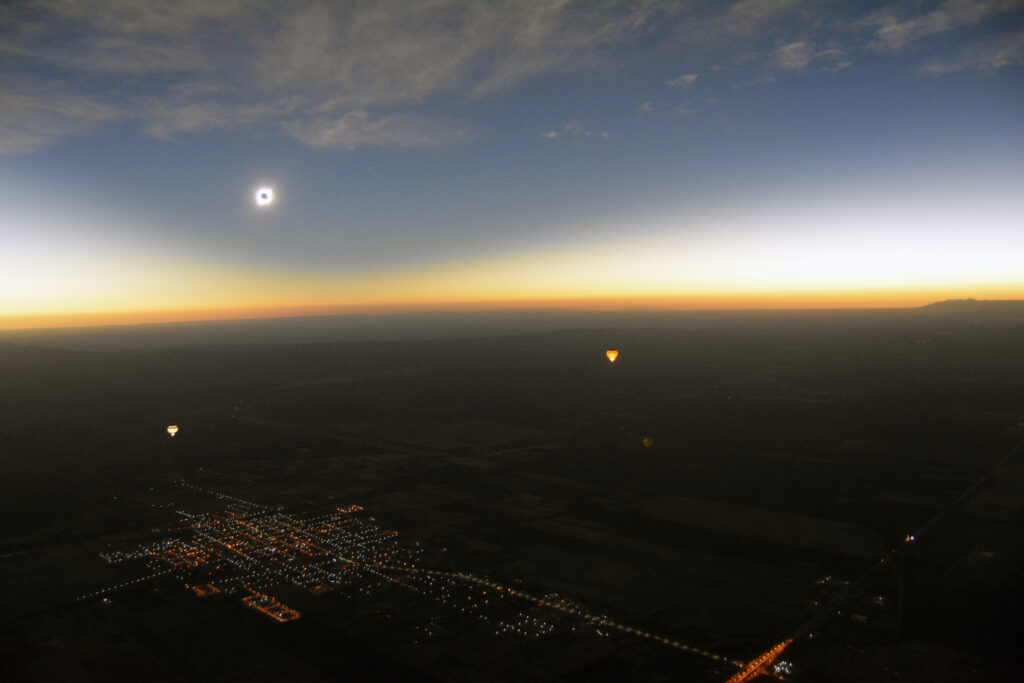 Jaume Llansana. Eclipse flight Merlo, Argentina.